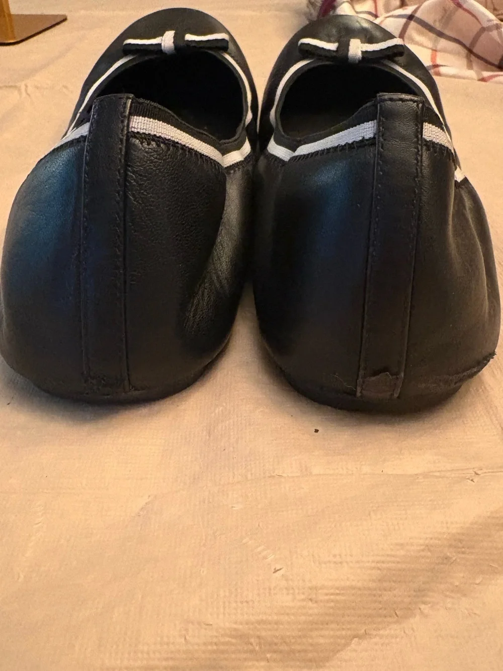 kate spade Claudette Black Leather Ballet Flats with White Trim and Bow Size 11
